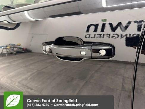 Used 2025 Chevrolet Colorado ZR2 w/ Technology Package image 14