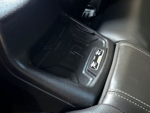 Used 2016 Chevrolet Camaro SS RWD image 15