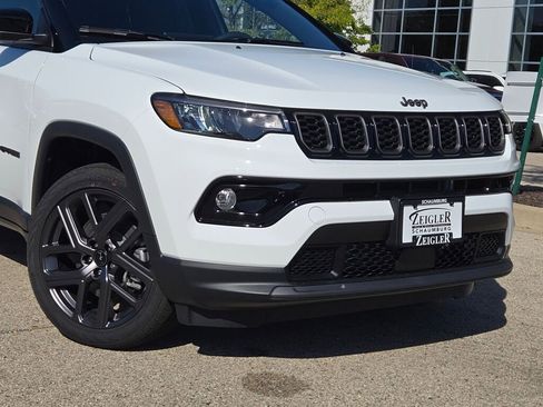 New 2026 Jeep Compass Limited w/ Limited Altitude Pack image 2