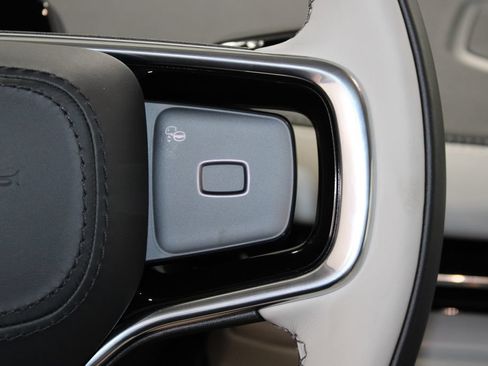 New 2026 Lincoln Navigator Premiere AWD/4WD image 39
