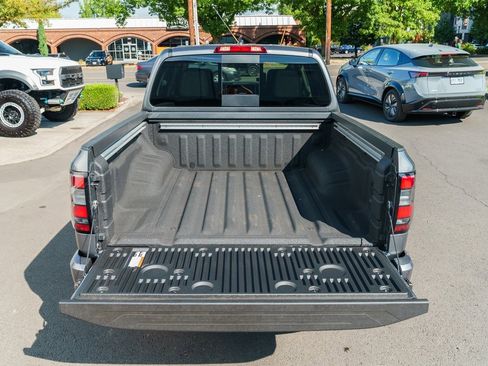 New 2025 Nissan Frontier SV w/ SV Convenience Package image 8