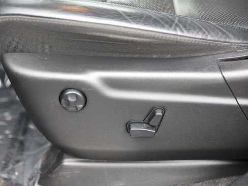 Used 2020 Jeep Grand Cherokee Limited w/ Luxury Group II image 20