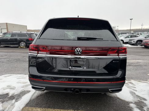 New 2026 Volkswagen Atlas SE image 6