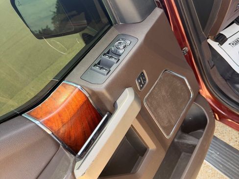 Used 2016 Ford F150 King Ranch w/ Equipment Group 601A Luxury AWD/4WD image 10