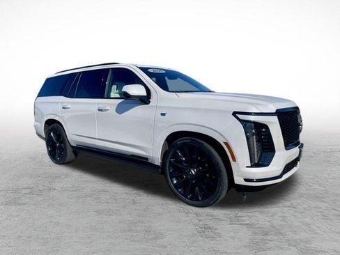 Used 2025 Cadillac Escalade Sport Platinum w/ LPO, ONYX Package AWD/4WD image 3