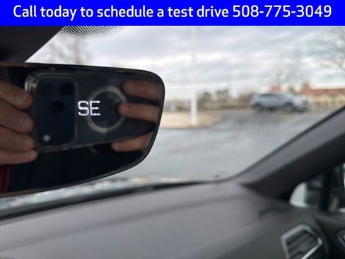 Used 2020 Volkswagen Tiguan SEL Premium R-Line image 15