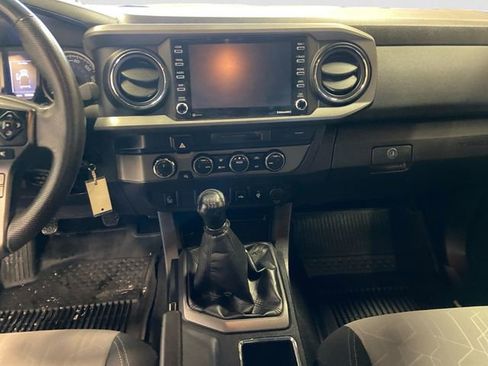 Used 2021 Toyota Tacoma TRD Sport image 12