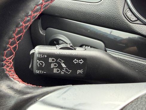 Used 2013 Volkswagen GTI Driver's Edition FWD image 21