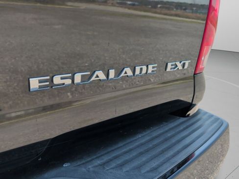 Used 2008 Cadillac Escalade EXT AWD/4WD image 15
