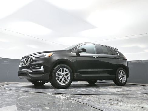 Used 2024 Ford Edge SEL image 28