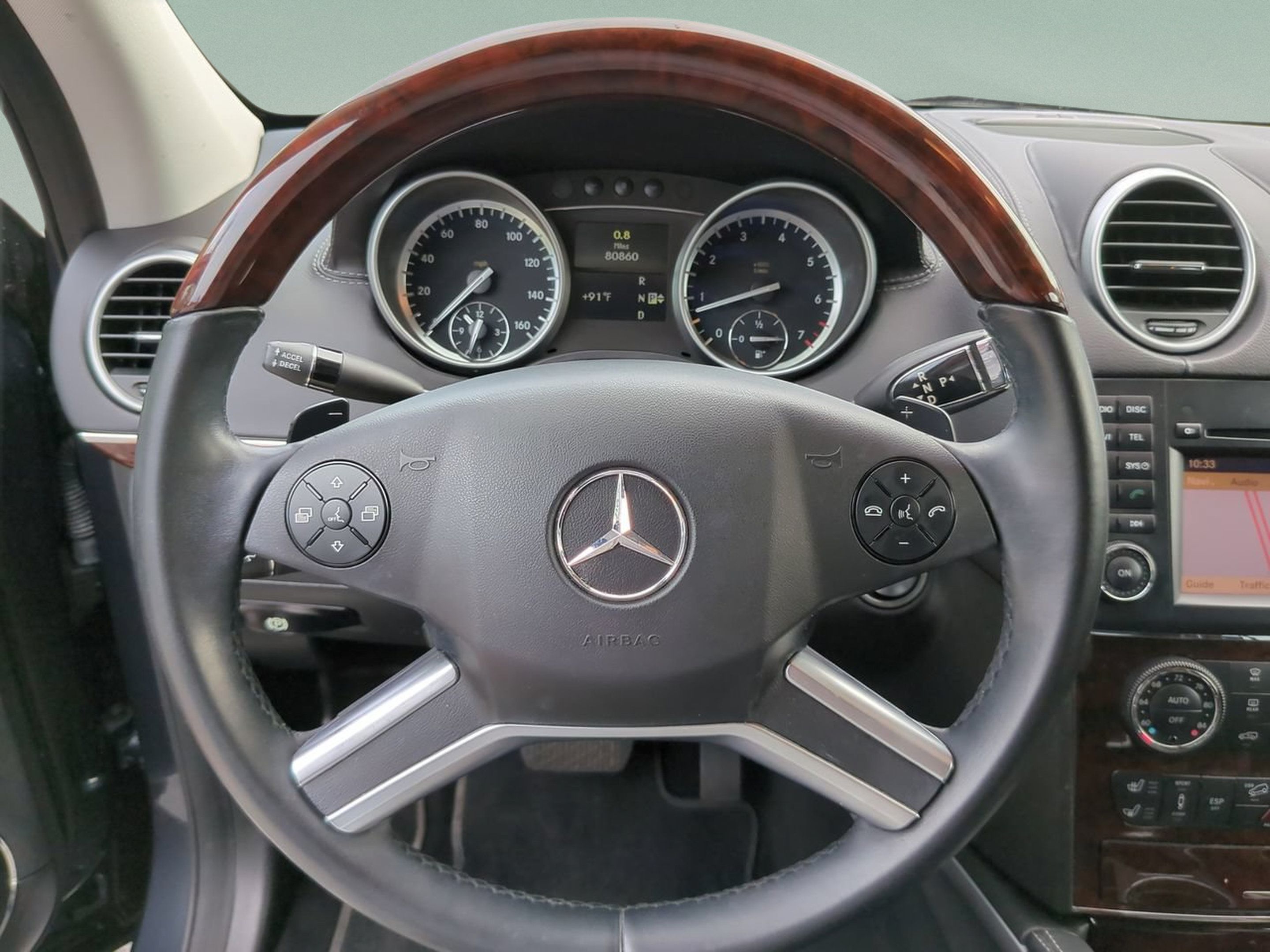Used 2011 Mercedes-Benz GL 550 4MATIC image 11