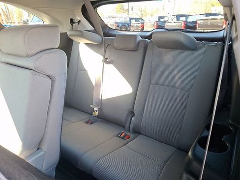 Used 2023 Toyota Highlander LE image 14