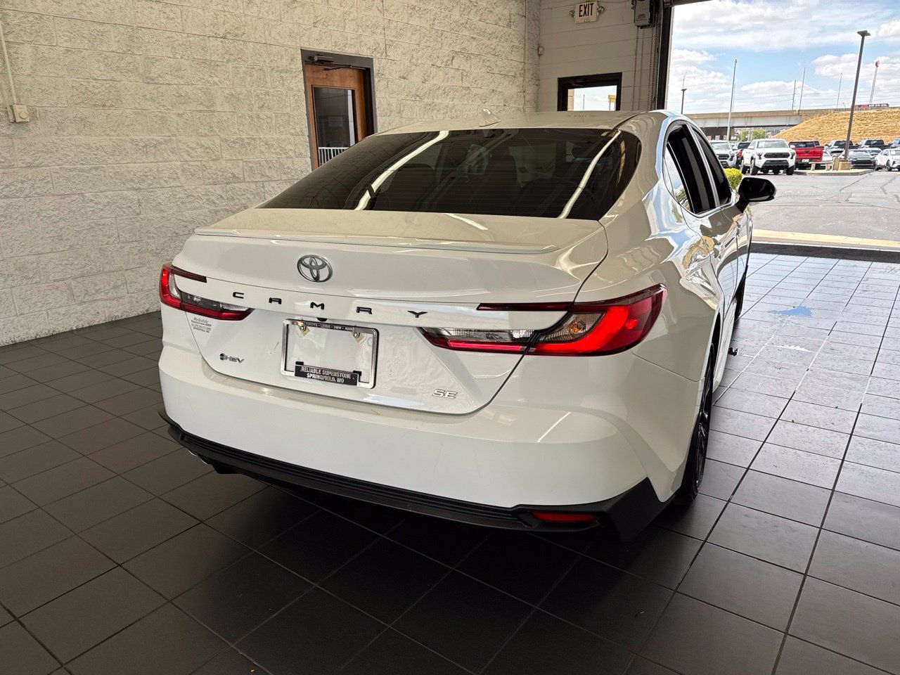Used 2026 Toyota Camry SE w/ Multimedia Upgrade Package FWD image 7