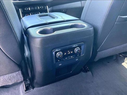 Used 2022 Chevrolet Suburban LT w/ LT Signature Package RWD image 25
