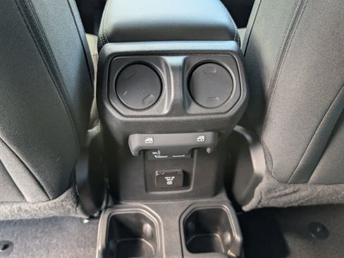 Used 2021 Jeep Wrangler Unlimited Sahara image 17