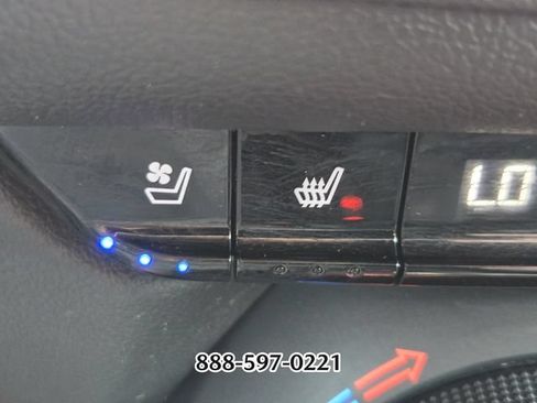 Used 2022 Chevrolet Blazer RS w/ Enhanced Convenience Package FWD image 25