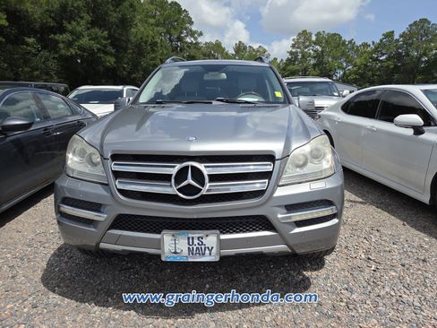 Used 2012 Mercedes-Benz GL 450 4MATIC image 3