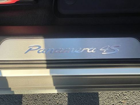 Used 2022 Porsche Panamera 4S AWD/4WD image 19