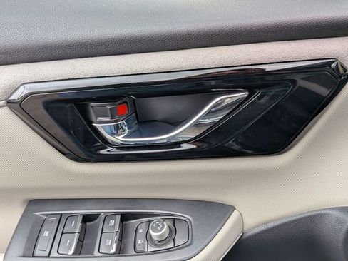 Certified 2025 Subaru Forester Limited AWD/4WD image 11