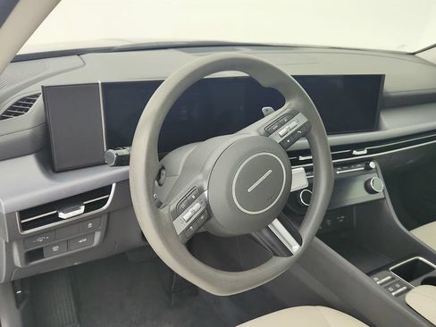 Used 2025 Hyundai Sonata SEL FWD image 13