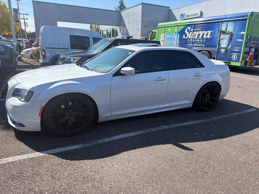 Used 2015 Chrysler 300 S RWD image 7