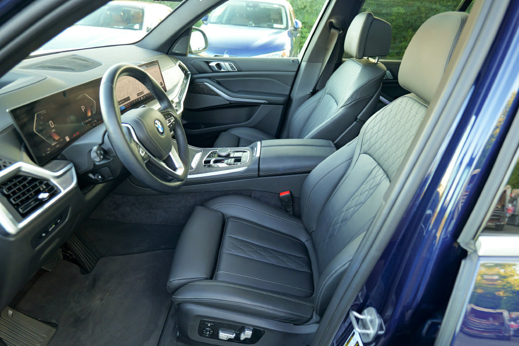 Used 2024 BMW X5 xDrive40i w/ Premium Package AWD/4WD image 21