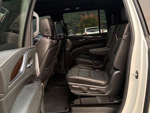 Used 2021 Cadillac Escalade ESV Sport Platinum w/ LPO, ONYX Package AWD/4WD image 29