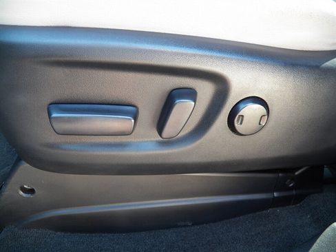 Used 2015 Toyota Sienna Limited Premium w/ Advanced Technology Package FWD image 10