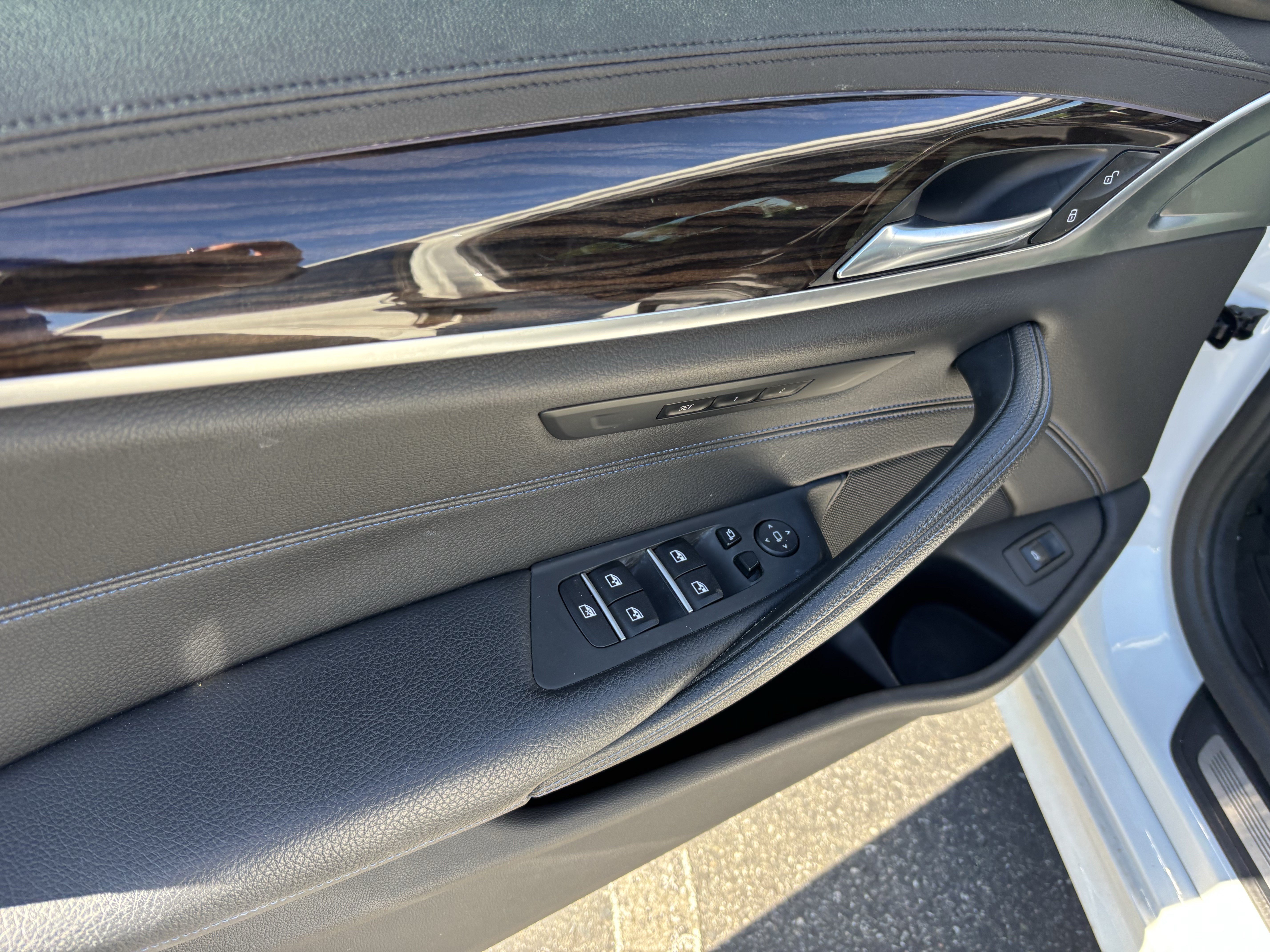 Used 2020 BMW 530i w/ M Sport Package RWD image 14