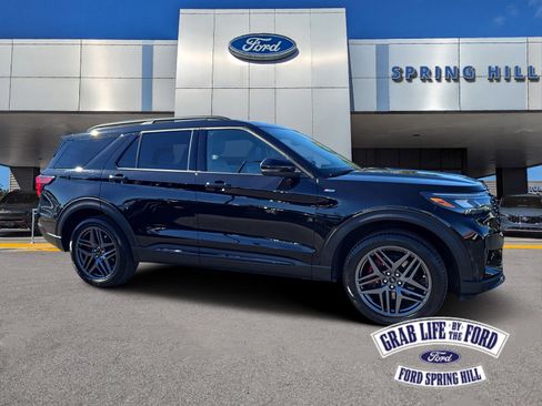 Certified 2025 Ford Explorer ST-Line w/ ST-Line Street Pack image 1