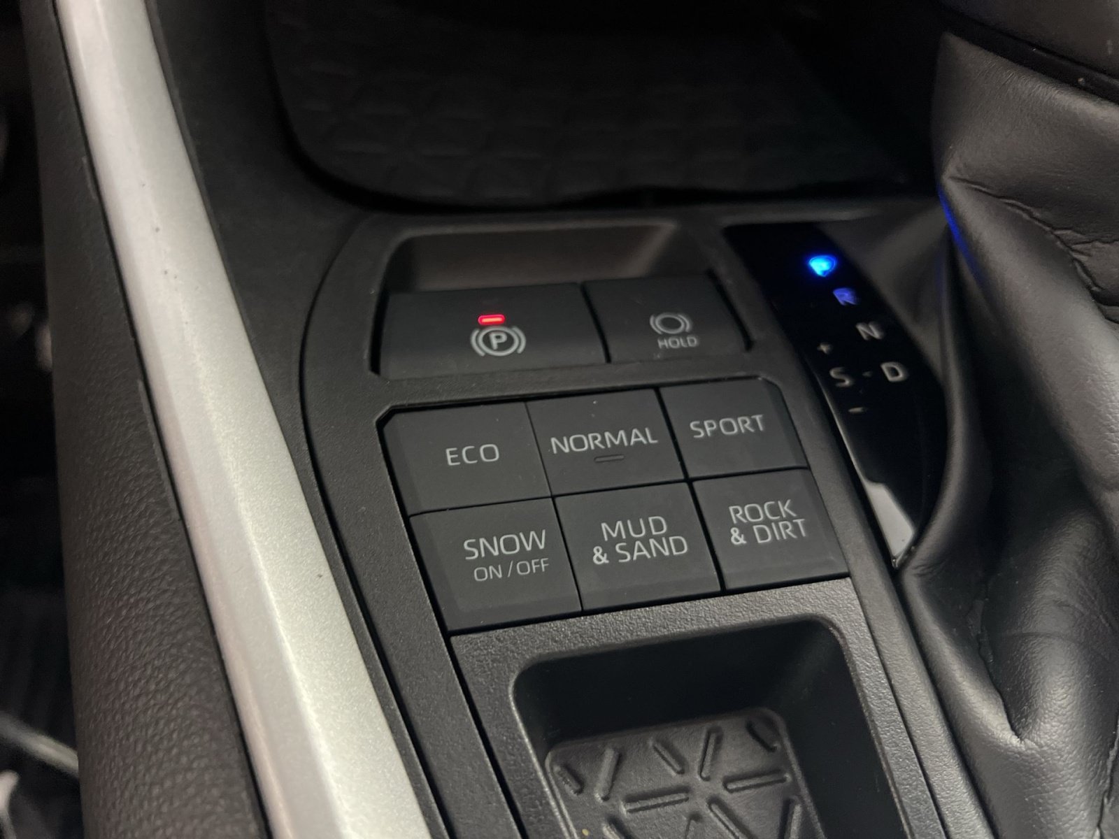 Used 2023 Toyota RAV4 XLE Premium AWD/4WD image 33