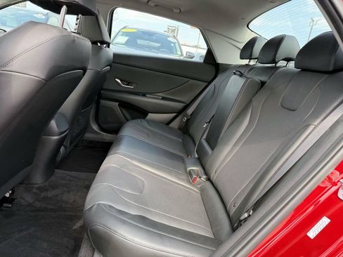 Used 2023 Hyundai Elantra Limited FWD image 16
