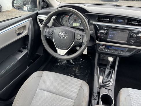 Used 2015 Toyota Corolla LE FWD image 22