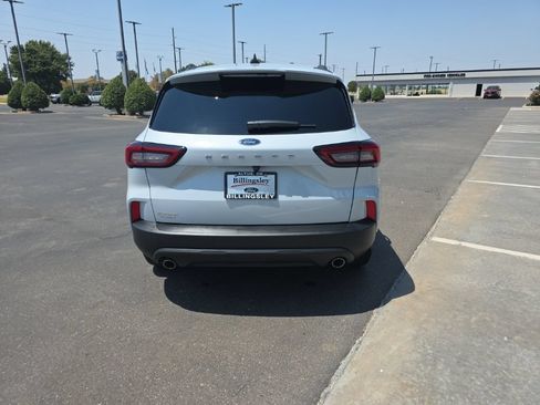 Used 2025 Ford Escape ST-Line w/ Cold Weather Package FWD image 4