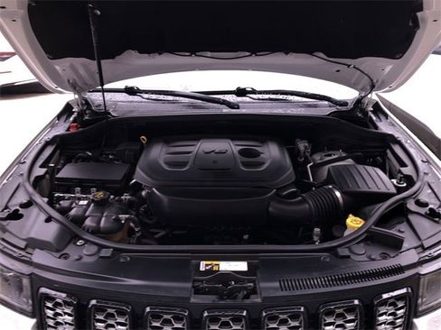 Used 2020 Jeep Grand Cherokee Altitude image 35