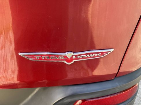 Used 2014 Jeep Cherokee Trailhawk w/ Comfort/Convenience Group AWD/4WD image 10