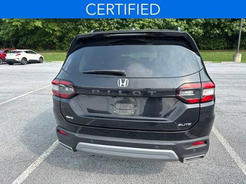 Used 2023 Honda Pilot Elite image 6