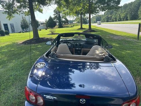 Used 2002 MAZDA MX-5 Miata RWD image 21