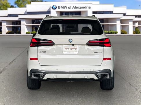 New 2026 BMW X5 xDrive40i w/ M Sport Package AWD/4WD image 6