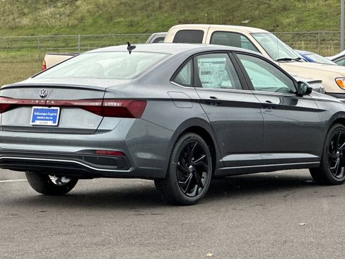 New 2026 Volkswagen Jetta SE image 3