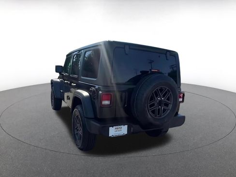 Used 2025 Jeep Wrangler Unlimited Sport AWD/4WD image 14