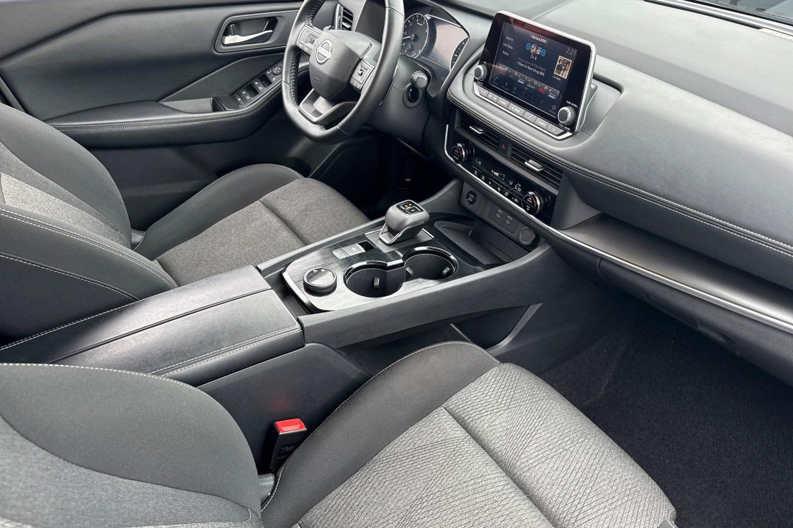 Used 2025 Nissan Rogue SV AWD/4WD image 34