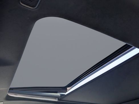 Used 2025 Toyota Camry XSE w/ Premium Plus Package image 17