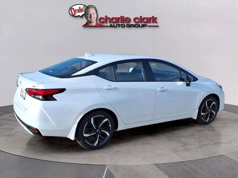 New 2025 Nissan Versa SR w/ Trunk Package image 5