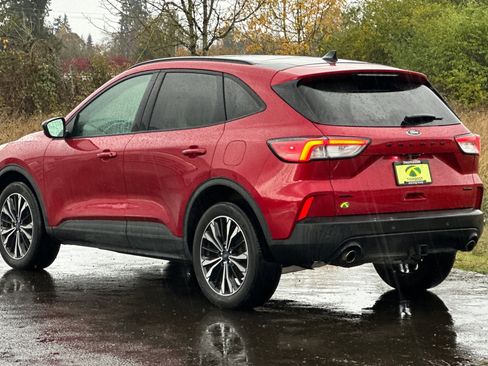 Used 2022 Ford Escape SEL w/ SEL Stealth AWD Package image 6