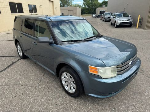 Used 2010 Ford Flex SE FWD image 13