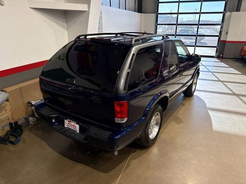 Used 2002 Chevrolet Blazer LS w/ Preferred Equipment Group image 38