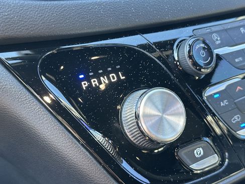 Used 2020 Chrysler Pacifica Touring-L Plus w/ S Appearance Package FWD image 20