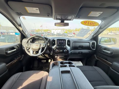 Used 2019 GMC Sierra 1500 SLE w/ SLE Value Package AWD/4WD image 11