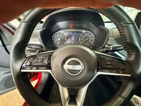 Used 2023 Nissan Altima 2.5 SR FWD image 15
